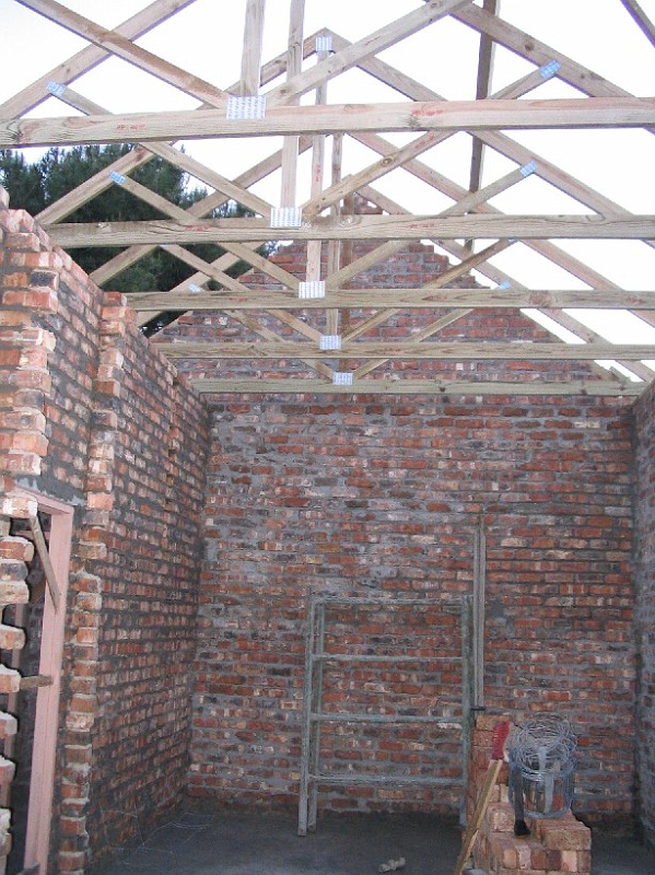 bedroom trusses.jpg